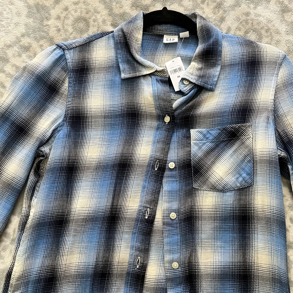 Long sleeve blue an white plaid shirt new with tags